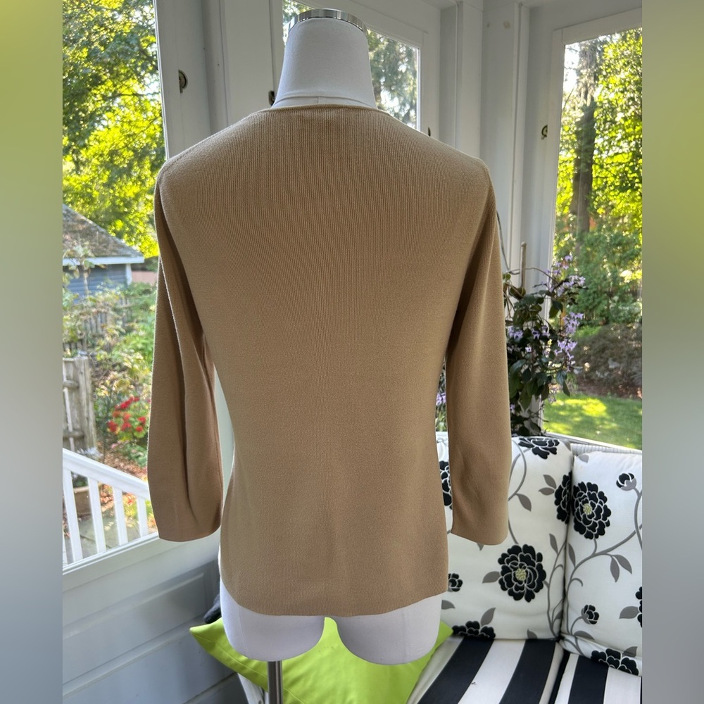 Vintage Ann Taylor LOFT Tan 3/4-Length Sleeve V-Neck Sweater - Picture 2 of 4